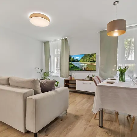 Garden Apartman - With Parking Apartment Pressburg